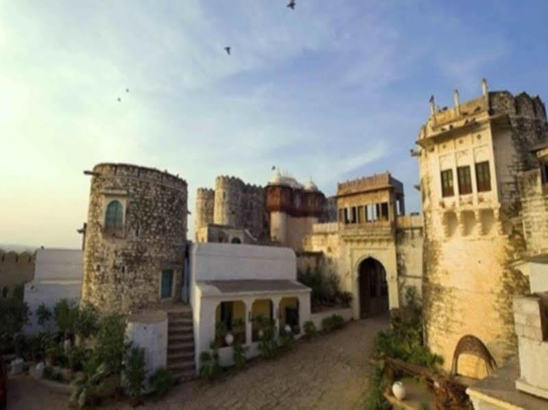 Atulya Fort Khejarla Eksteriør bilde
