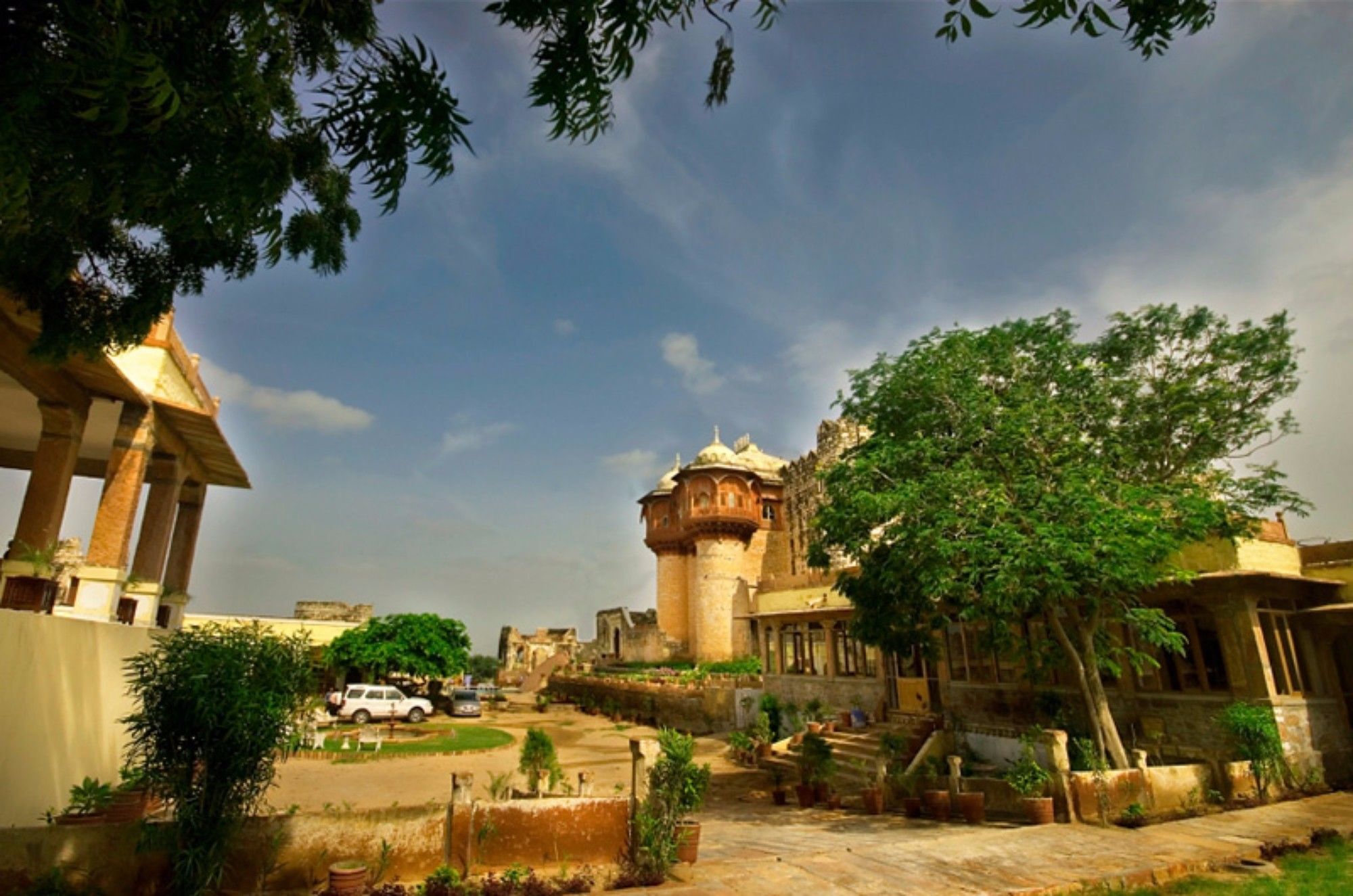 Atulya Fort Khejarla Eksteriør bilde